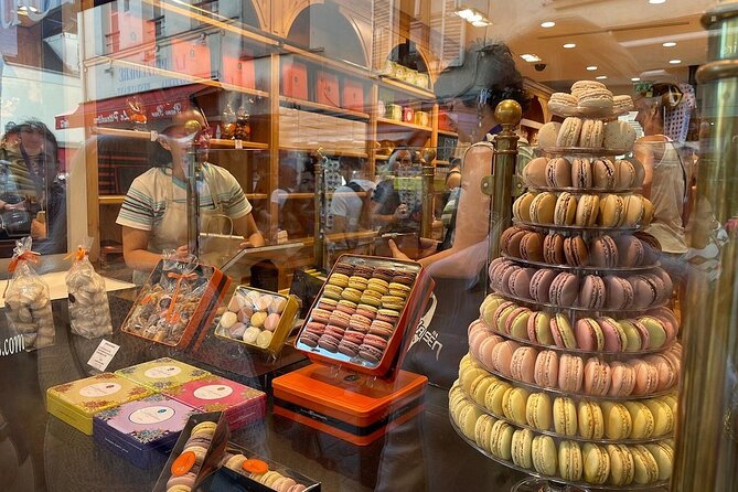 Montmartre Hill French Gourmet Food and Wine Tasting Walking Tour - The Paris vineyard and Montmartre’s quieter side