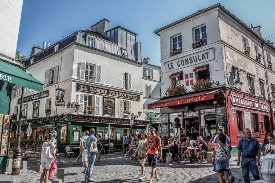 Montmartre & Sacré Coeur: 2.5-Hour Walking Tour - Place du Tertre and the working art square