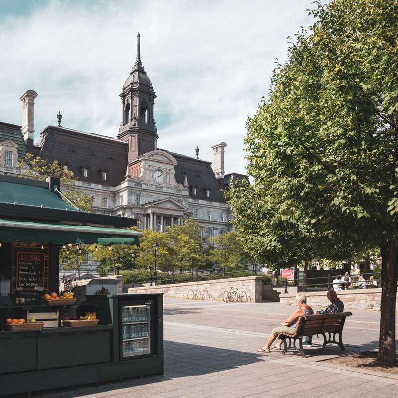 Montreal: Old Montreal Guided Walking Tour - Saint-Paul Street and the Saint Lawrence River