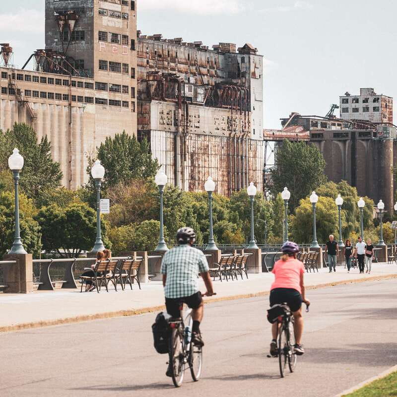 Montreal: Old Montreal Guided Walking Tour - What $25 buys you