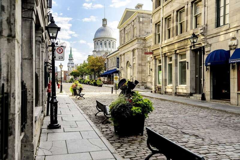 Montréal: Old Town Small Group Guided Walking Tour - Place Royale and Montréal’s beginnings
