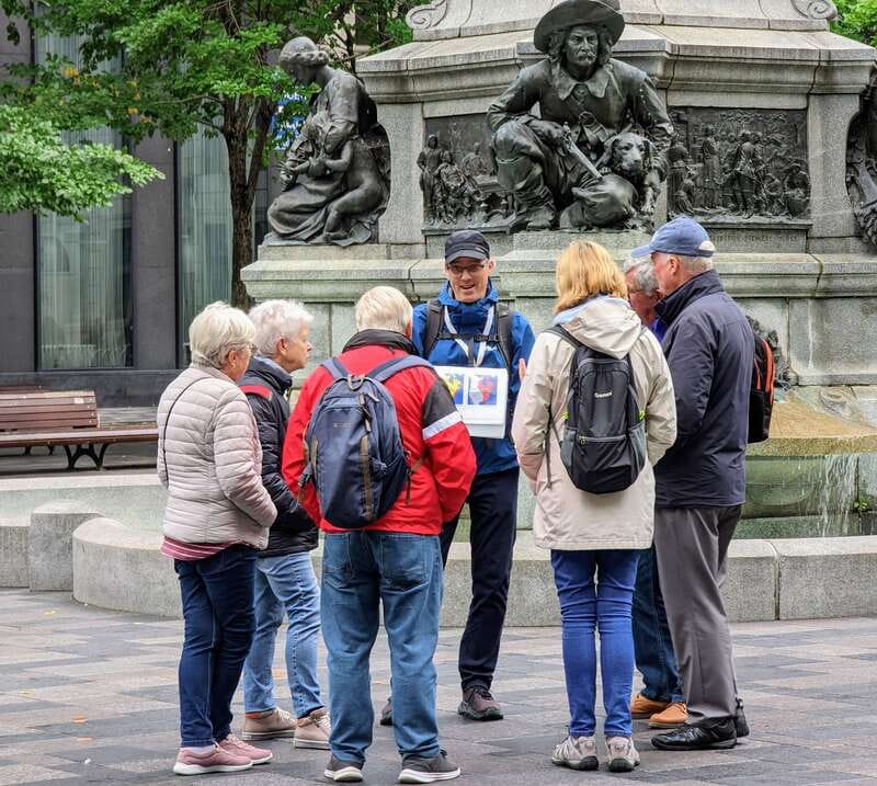 Montreal: Top Rated Small Group Old Montreal Walking Tour - What the small group changes