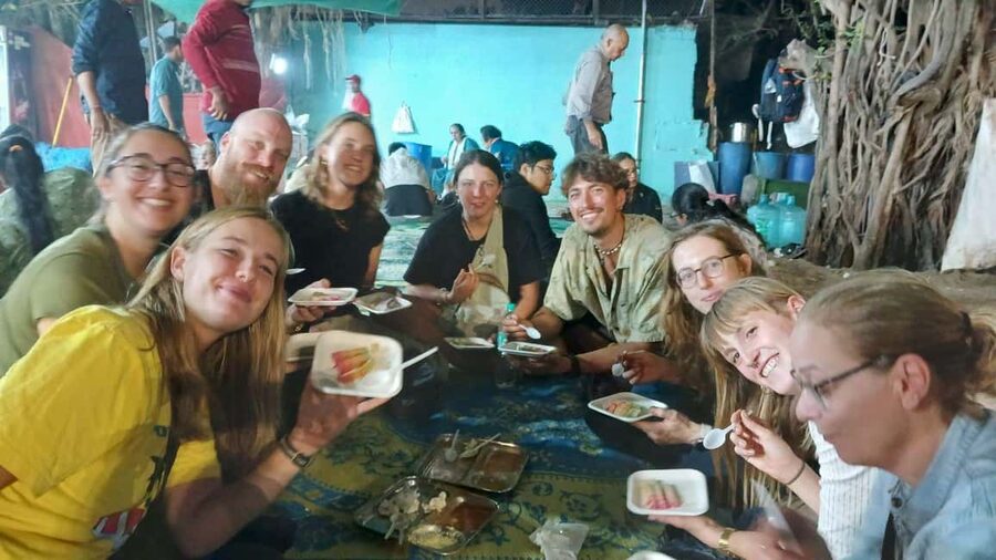 Mumbai Street Food Tour with Evening Bazaar Walk - Why this tour gives you more than a food crawl
