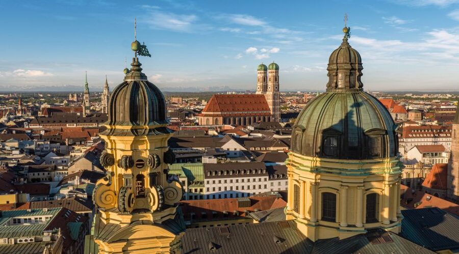 Munich: Old Town Guided Walking Tour - Maximilianstrasse and Munich’s polished center