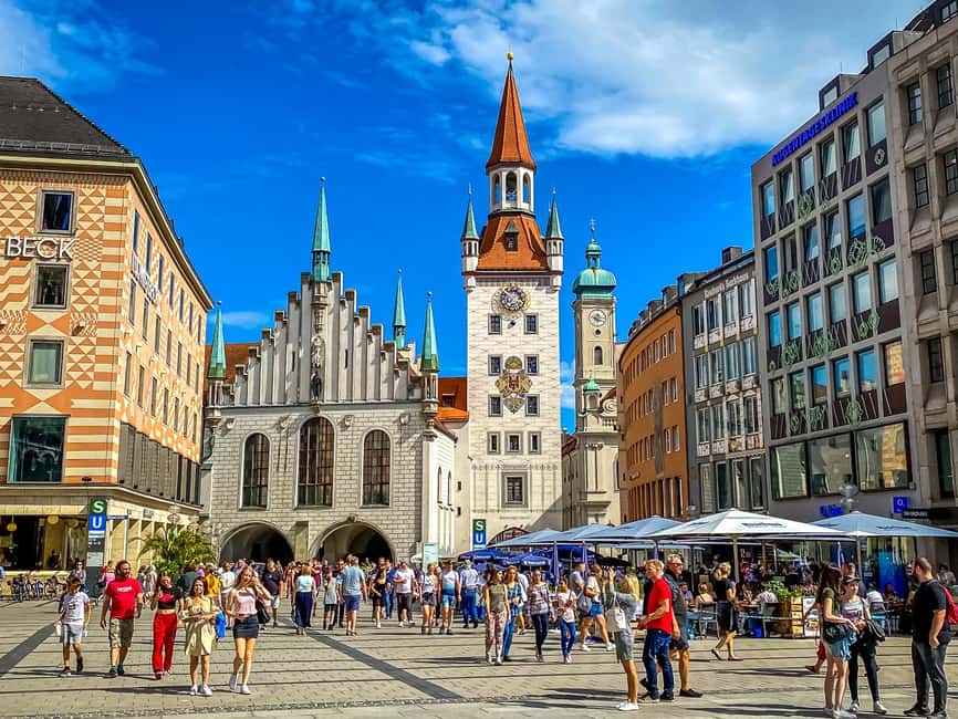 Munich Old Town - Guided Walking Tour in English - Starting at St. Peter’s Church and Marienplatz