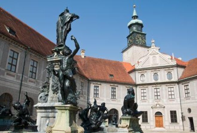 Munich: Old Town Walking Tour - Starting in Munich at Marienplatz