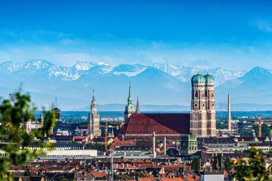 Munich : Private Walking Tour with A Guide (Private tour) - A private way to get your Munich bearings