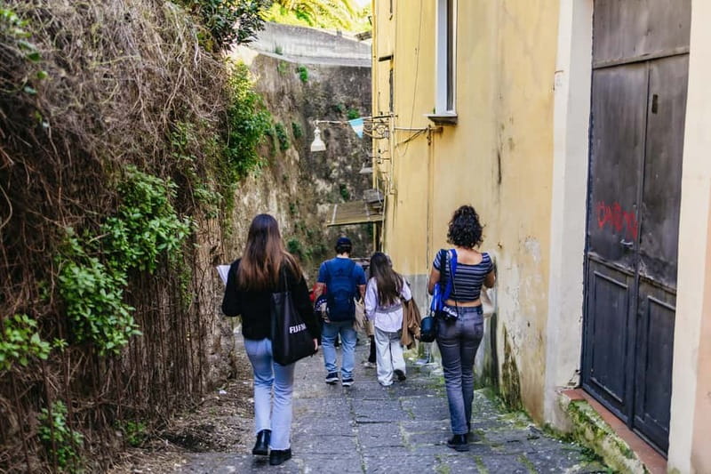 Naples: Panoramic Walking Tour with Funicular - The guides make the difference