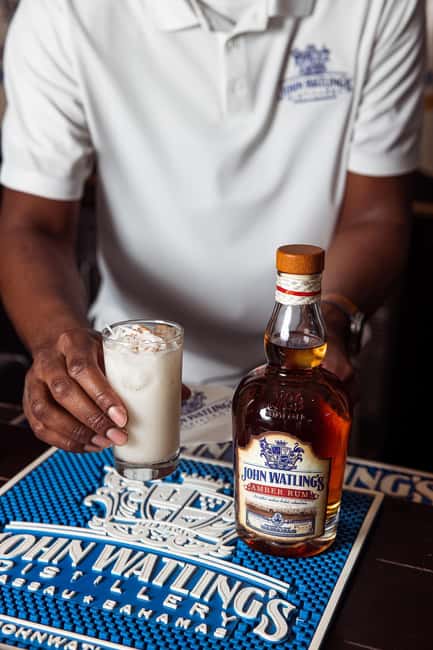 Nassau: Bites and Sites Food and Cultural Walking Tour - The first tastings: Bahamian food with a local connection