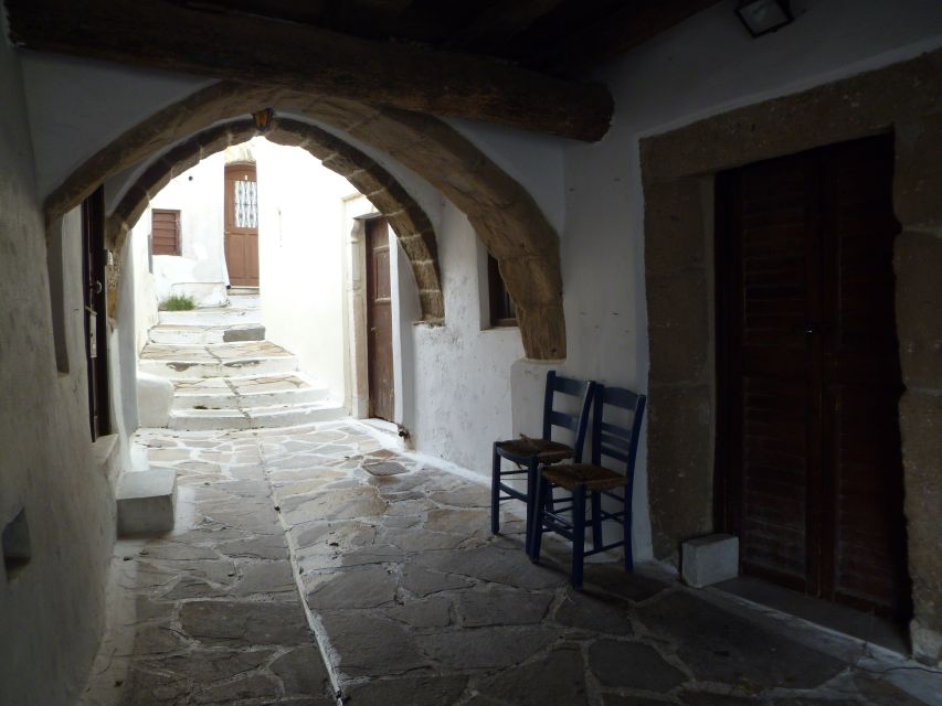 Naxos Castle Walking Tour and Sunset at the Portara - From the castle to the harbor