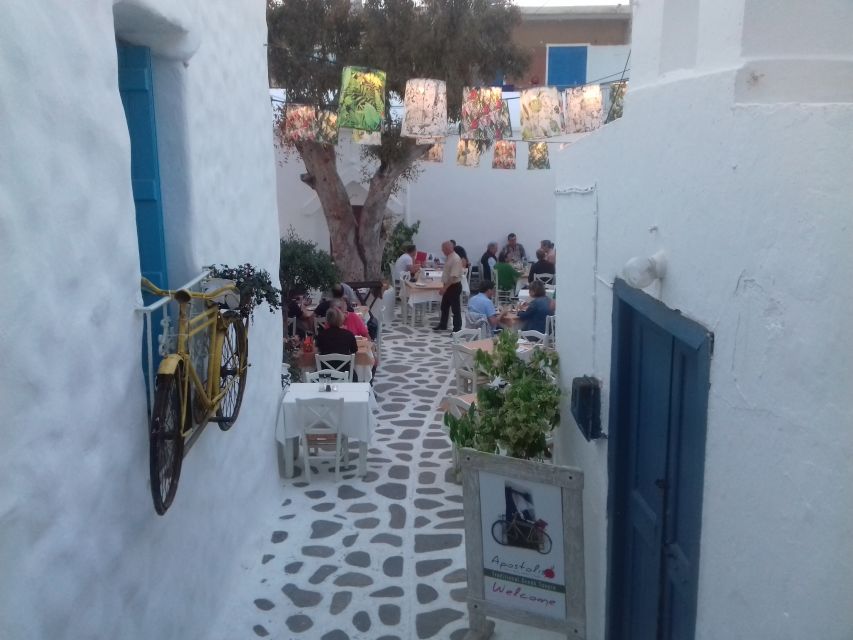 Naxos Castle Walking Tour and Sunset at the Portara - Walking through the Old Market maze