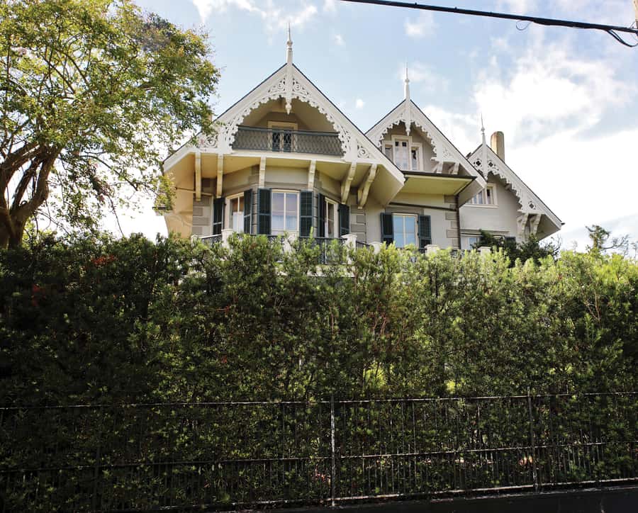 New Orleans: 2-Hour Homes of the Rich & Famous Walking Tour - Guides who make the difference