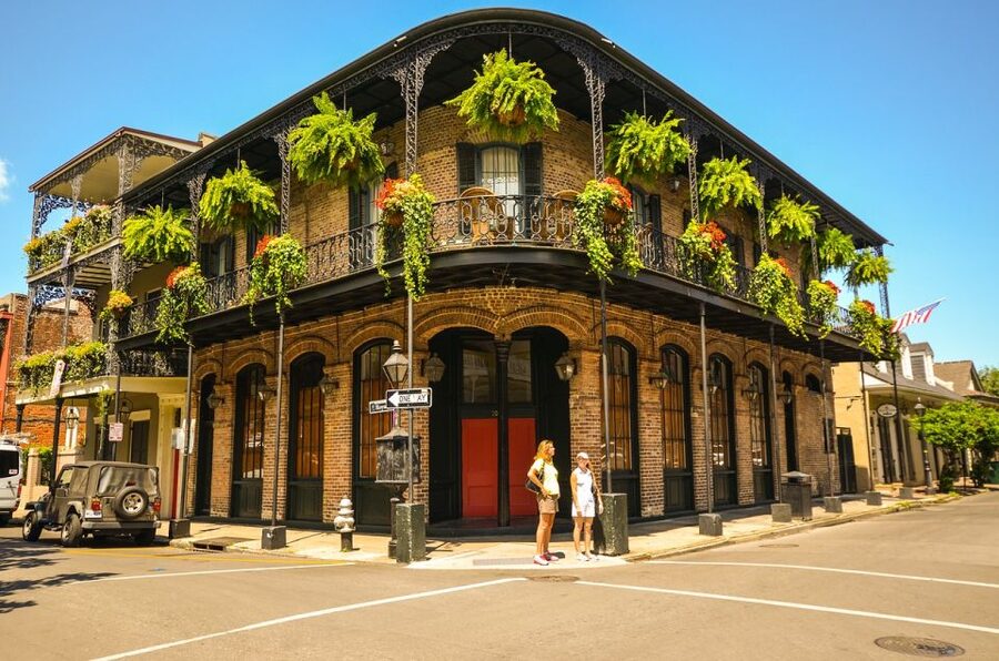 New Orleans: Drunk History Walking Tour - Pirates, prostitutes, and convicted felons