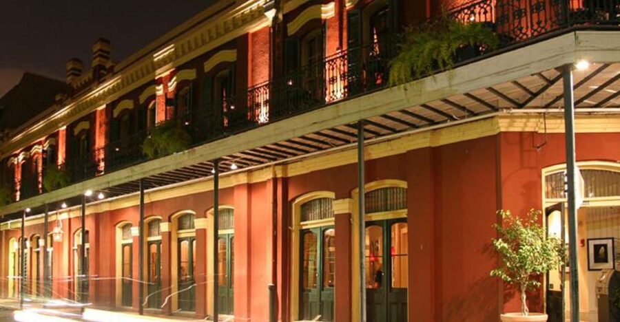 New Orleans: Five-in-One City Walking Tour - Cathedrals, museums, and old convent walls
