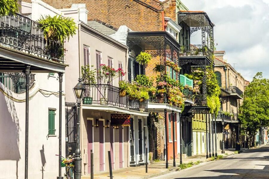 New Orleans: Five-in-One City Walking Tour - Movie locations, famous homes, and architecture