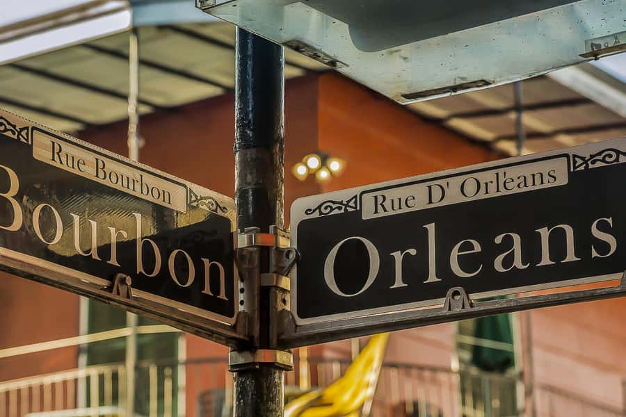 New Orleans: French Quarter Ghost and Legends Walking Tour - Stories of documented sightings and paranormal activity