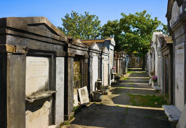 New Orleans Garden District History Walking Tour - Why the Garden District makes a good walking tour