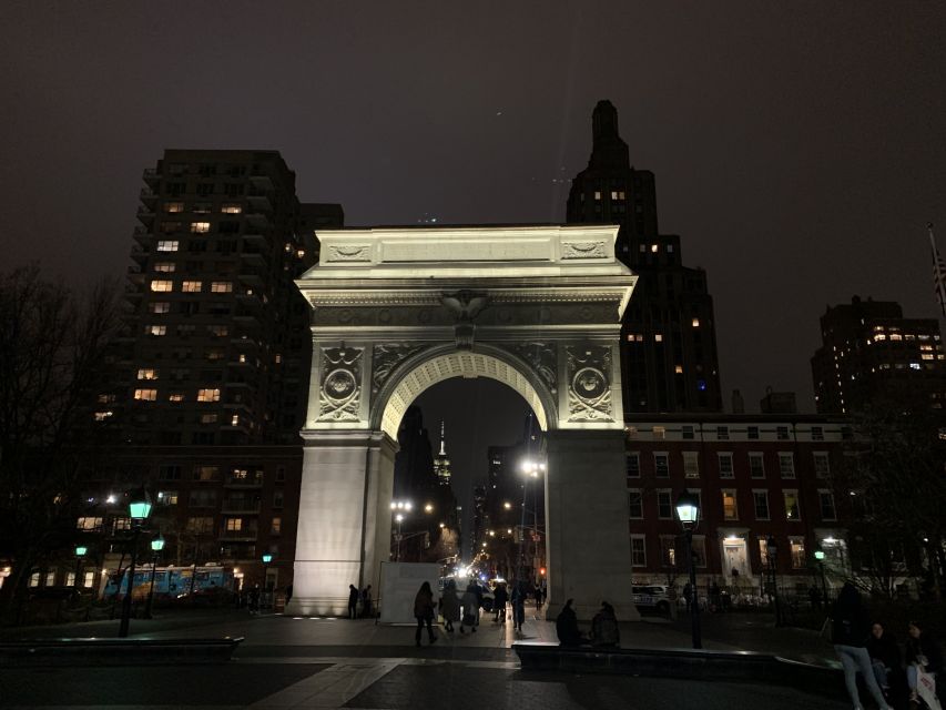 New York City: Gangsters and Ghosts 2-Hour Walking Tour - Haunted houses and the ghost stories