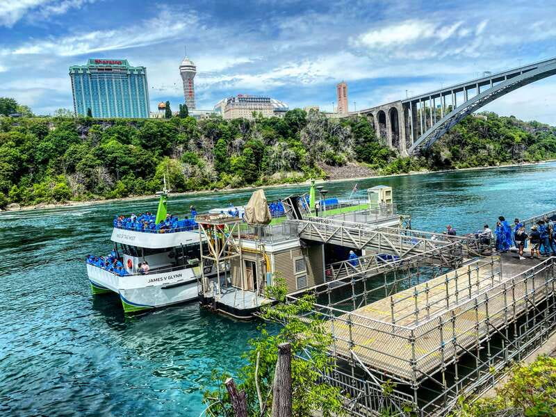 Niagara USA: Daredevil Walking Tour & Maid of Mist Boat Ride - Goat Island and Luna Island offer close views