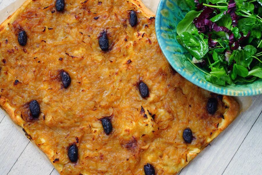 Nice: Guided Food & Wine Walking Tour with Full Meal - Socca and pissaladière explain Nice on a plate
