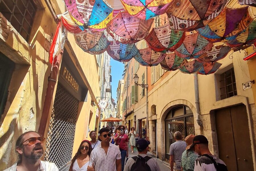Nice: Provencal Food Walking Tour with Tastings - Pissaladière and niçois farçis