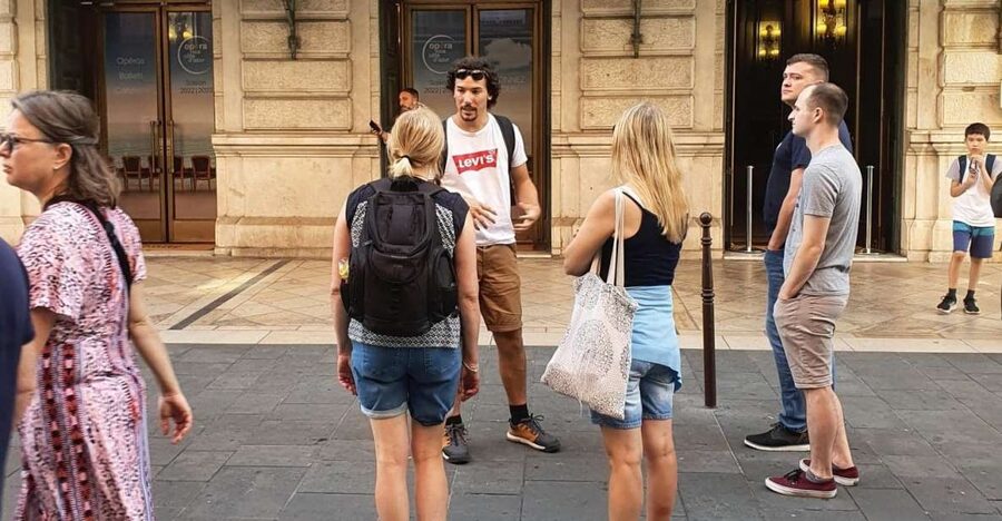 Nice: Sightseeing Walking Tour with certified tour guide - From Neuf Lignes Obliques to the Opera House