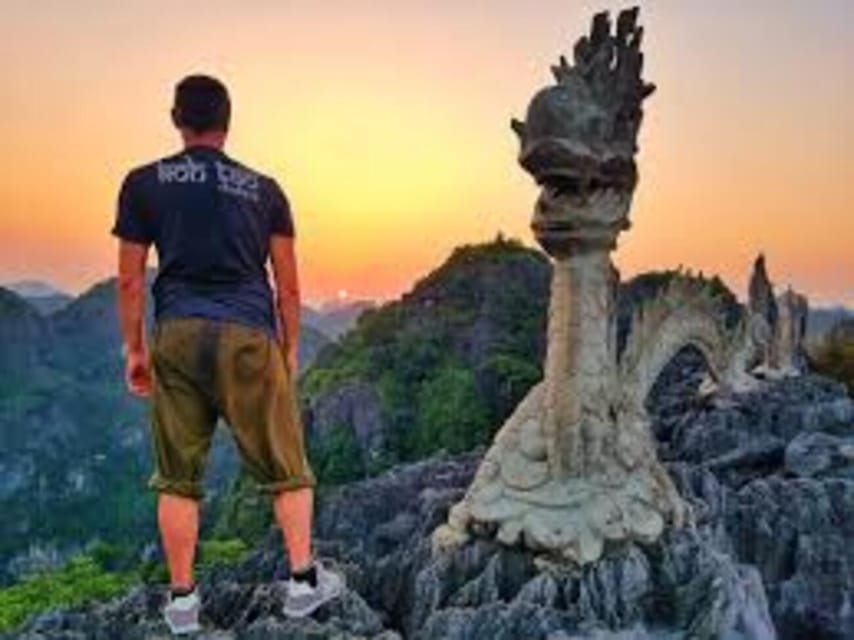 Ninh Binh Sunset Tour And Visit Hoa Lu Walking Town At Night - Hoa Lu Ancient Town after sunset