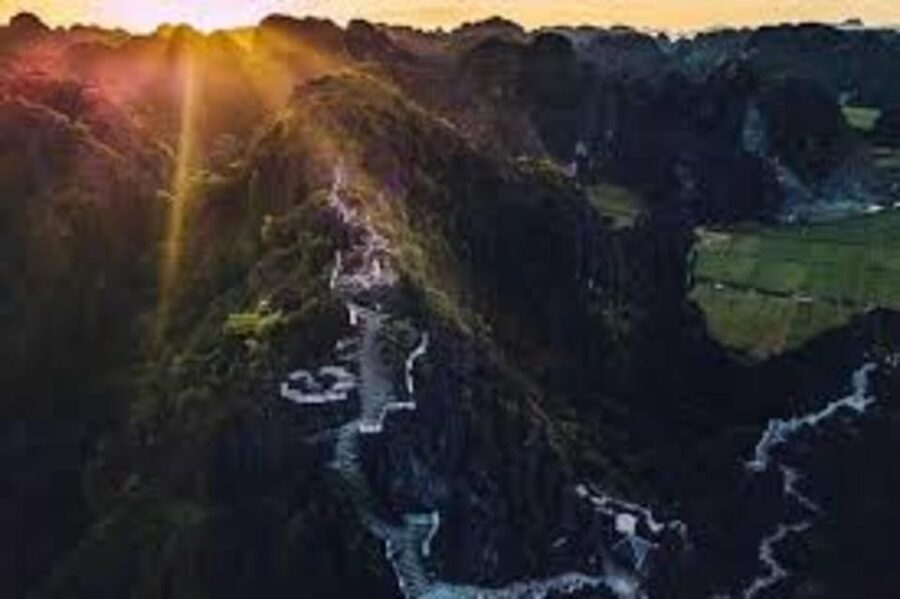Ninh Binh Sunset Tour And Visit Hoa Lu Walking Town At Night - How much value do you get for 20 dollars?