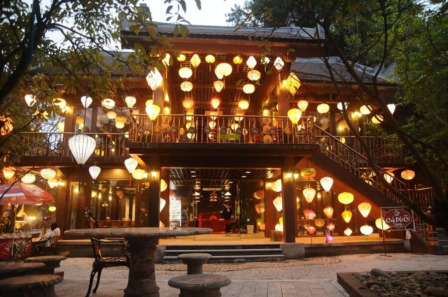 Ninh Binh Sunset Tour And Visit Hoa Lu Walking Town At Night - What to bring for a comfortable evening