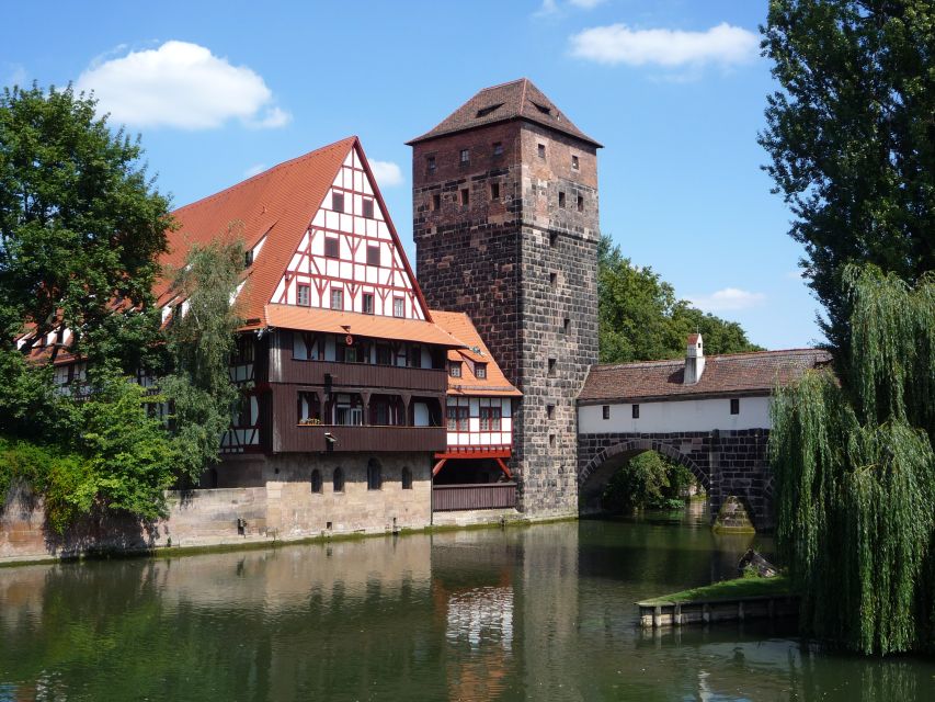Nuremberg 2-Hour Old Town Highlights Walking Tour in English - Albrecht-Dürer-Platz and the artist’s house
