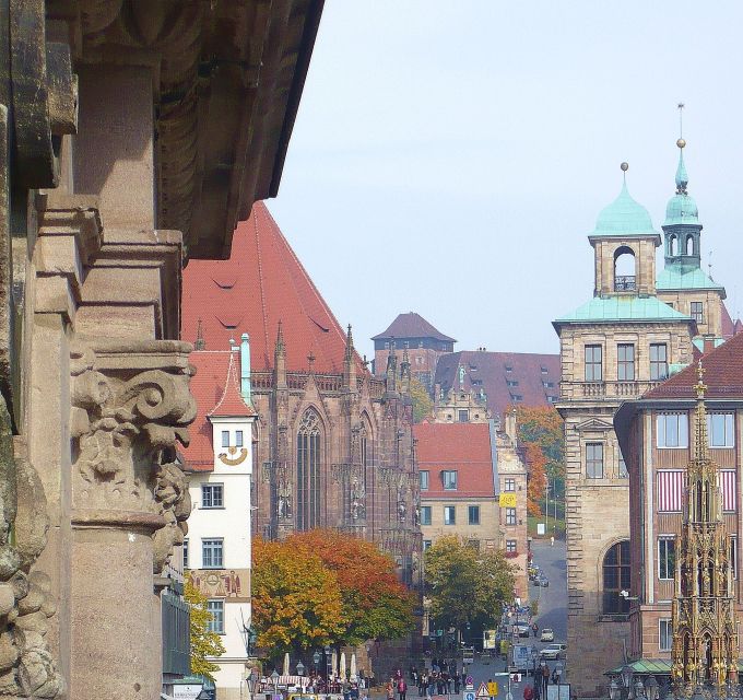 Nuremberg 2-Hour Old Town Highlights Walking Tour in English - Handwerkerhof and the medieval walls