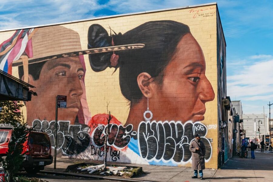 NYC: Brooklyn Graffiti & Street Art Walking Tour in Bushwick - The second hour: smaller pieces and changing streets
