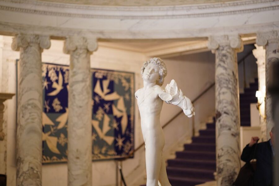 NYC: Fifth Ave Gilded Age Mansions Guided Walking Tour - What the guides do well