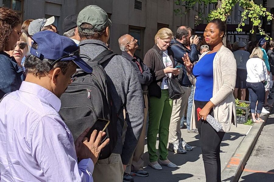 NYC: Guided Bus and Walking Tour with Staten Island Ferry - Key points at a glance