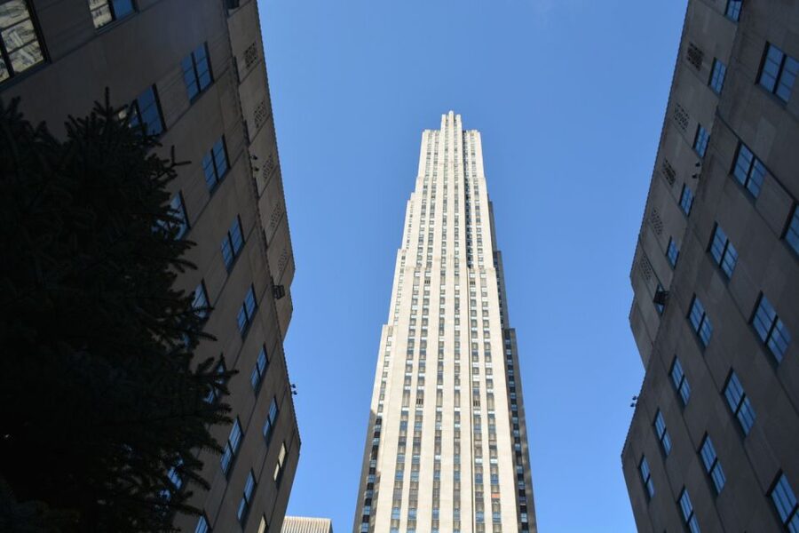 NYC: Guided Bus and Walking Tour with Staten Island Ferry - Lunch at Gansevoort Liberty Market