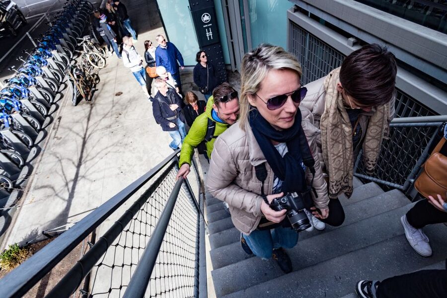 NYC: High Line, Chelsea, & Meatpacking District Walking Tour - How hard is the two-hour walk?