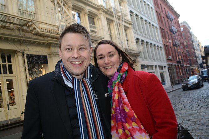 NYC Professional Photoshoot and Walking Tour with Private Guide - Lower Manhattan and neighborhood choices