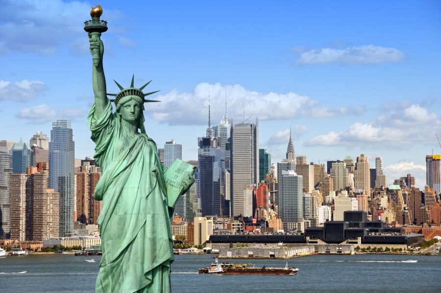 NYC: Walking Tour with Local Guide and 30+ Top NYC Sights - Who will get the most from this walk