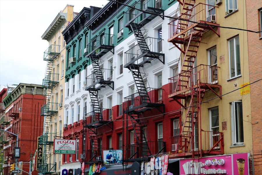 NYC: Walking Tour with Local Guide and 30+ Top NYC Sights - Chinatown, Little Italy, and Five Points