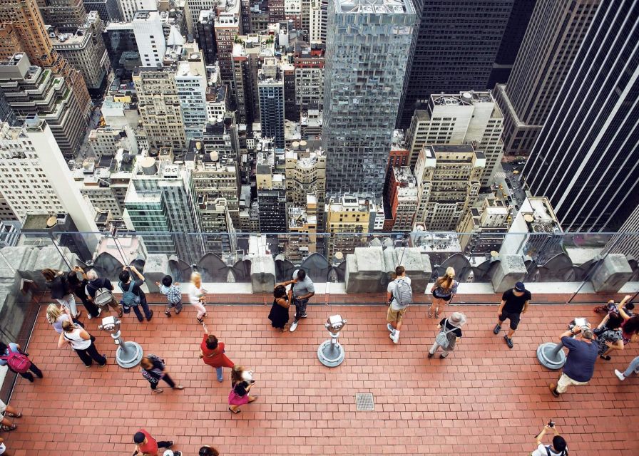 NYC: Walking Tour with Local Guide and 30+ Top NYC Sights - Fifth Avenue, Rockefeller Center, and Grand Central