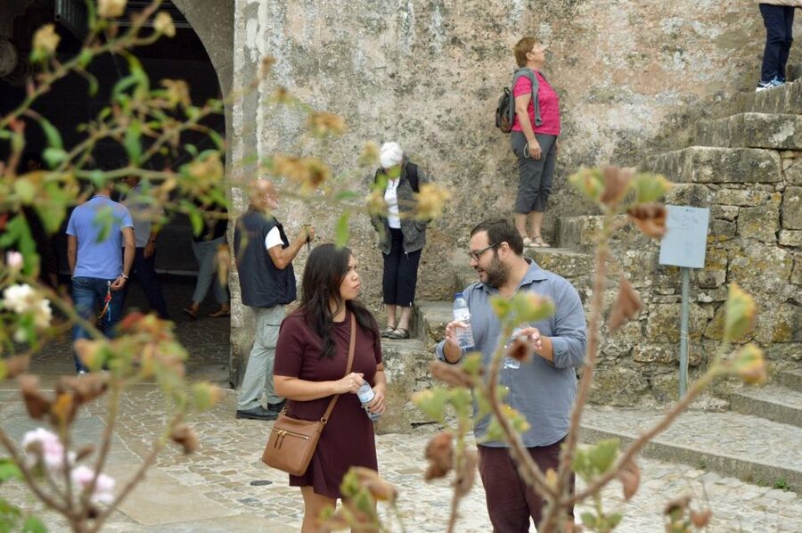 Óbidos: Medieval Tales & Secrets Spots Guided Walking Tour - Two bookshops that make the route unusual