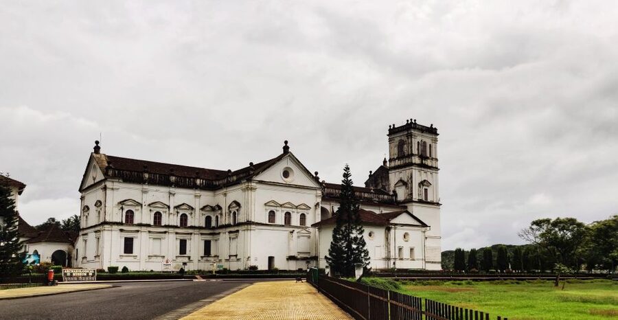 Old Goa: Walking Tour of Heritage Churches - Church of St. Francis of Assisi and its frescoes