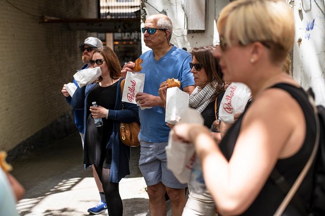 Old Quebec City Food Tour with 10+ Autentic Local Tastings - What the Three Hours Feel Like