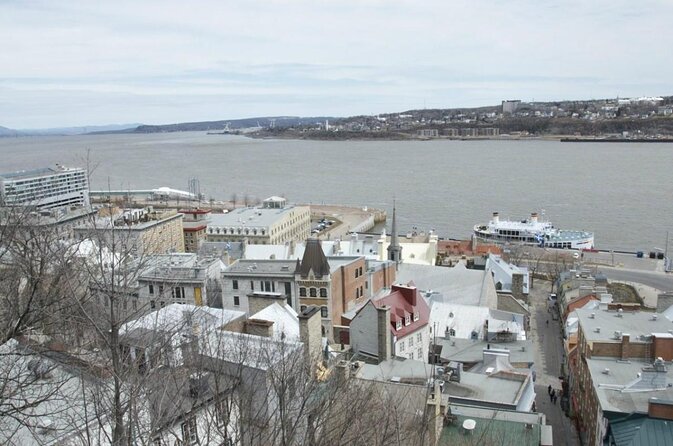 Old Quebec Classique Walking Tour with Funicular - Why this route works so well in two hours
