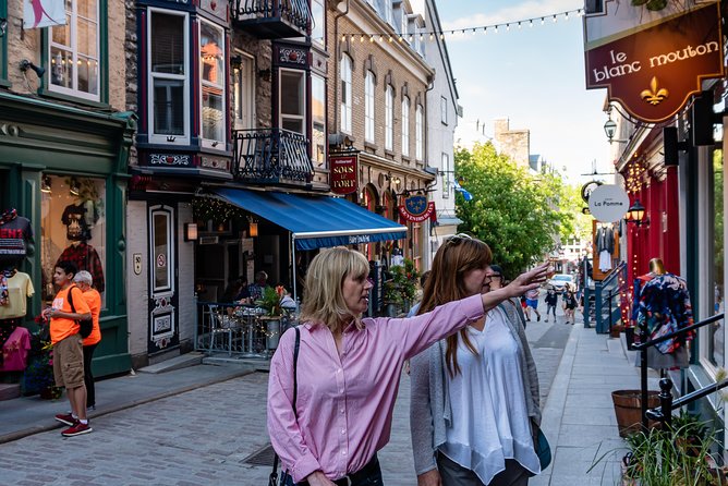 Old Quebec Classique Walking Tour with Funicular - The guides make the difference