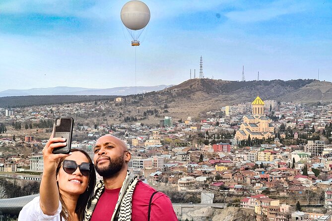 Old Tbilisi Highlights Walking Tour with Wine & 10 Tastings - The route begins with Tbilisi’s old streets