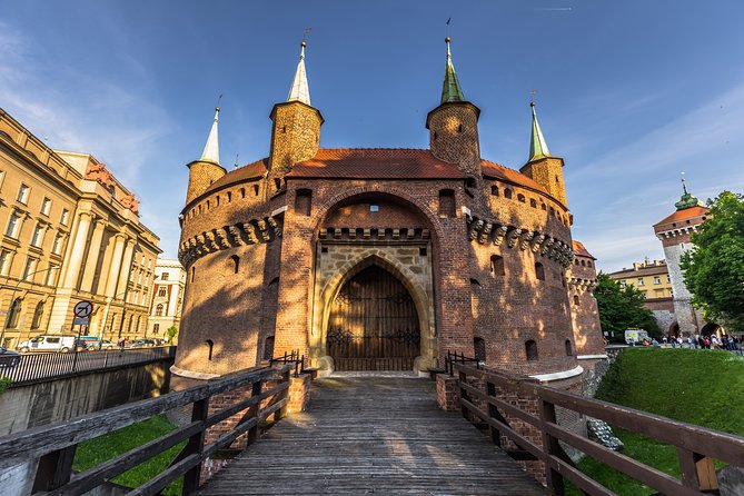 Old Town Krakow & Wawel Castle Walking Tour - Starting at the Barbican and Krakow’s old defenses