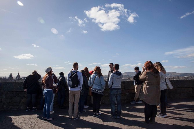 Old Town Walking Tour History and Tales in Edinburgh - Why this is a smart first activity in Edinburgh