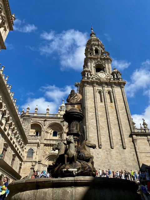Old town walking tour in a small group - Starting at Praza do Obradoiro