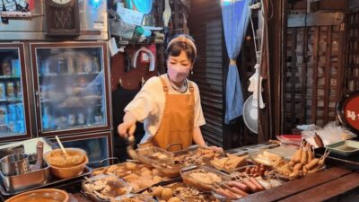 Deep Backstreets Walking Tour with Dinner Option